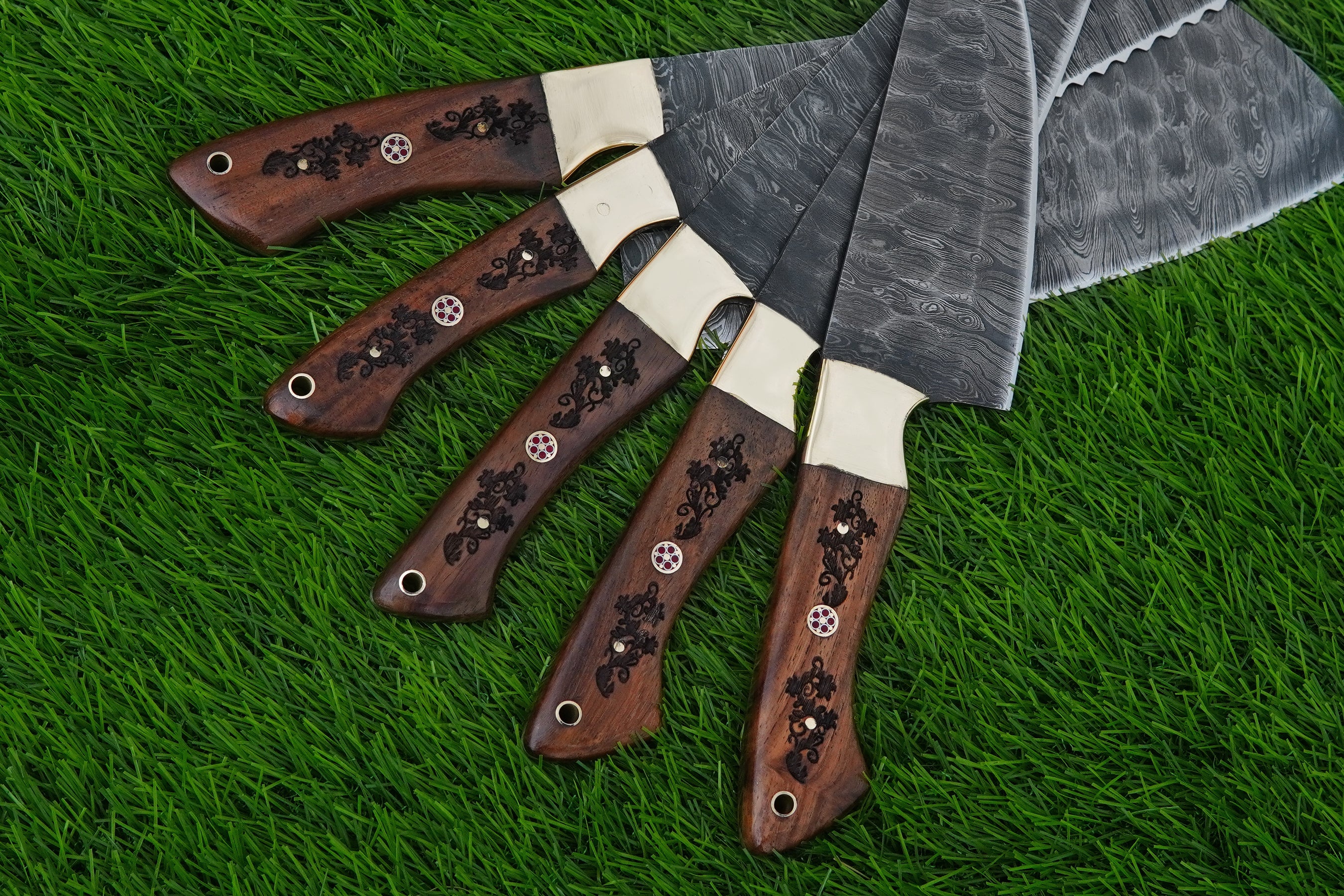 Handmade Kitchen Knives Set Damascus Steel Forged Full Tang Chef Knives Set With Leather Kit & Engraved Rosewood Handles